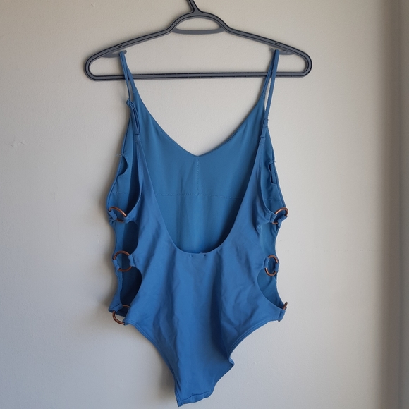 AERIE rings one piece swimsuit - Picture 4 of 4